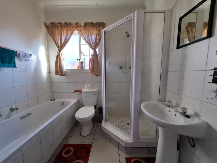 2 Bedroom Property for Sale in Noordhoek Free State